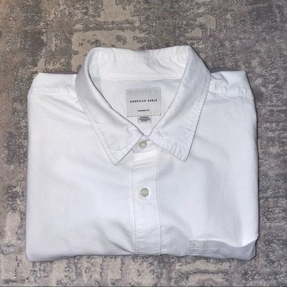 🚨 3 for $25 - AEO Classic Fit Button Down Shirt - Picture 8 of 9